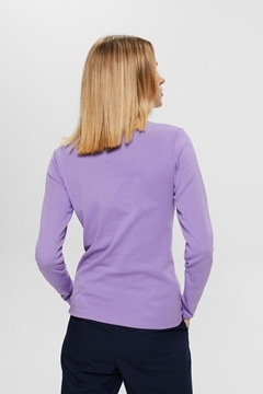 Picture of Long sleeve top with a stand-up collar