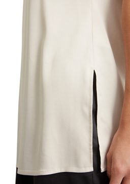 Picture of Satin top regular made from viscose stretch