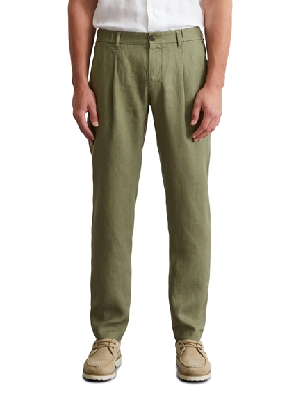 Picture of Linen pants model Osby jogger pleats with elastic waistband