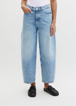 Picture of Jeans model Lara barrel cropped made from pure organic cotton