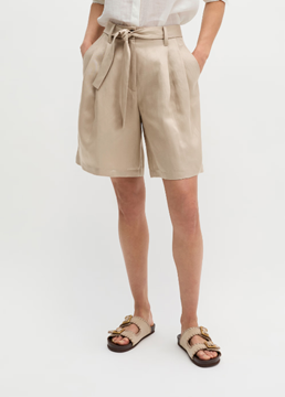 Picture of Pleated shorts tailored made from TENCEL™ Lyocell