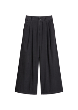 Picture of Wide-Leg Pleated Corduroy Pants Made from organic cotton