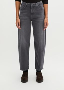 Picture of Lara Barrel Jeans Made from an organic cotton blend