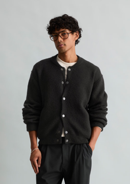 Picture of Relaxed-fit cardigan made of a soft virgin wool blend