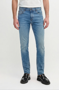 Picture of Jeans model Sjöbo shaped with a casual crosshatch denim texture