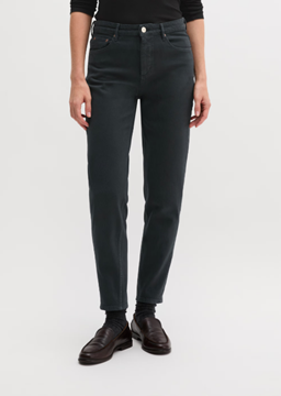 Picture of Mala Slim Cropped Jeans Made from organic stretch cotton